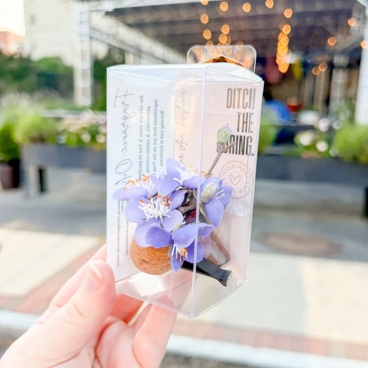 Vroom Blooms- Warm Almond Bloom Flower Car Vent Clip Air Freshener Diffuser